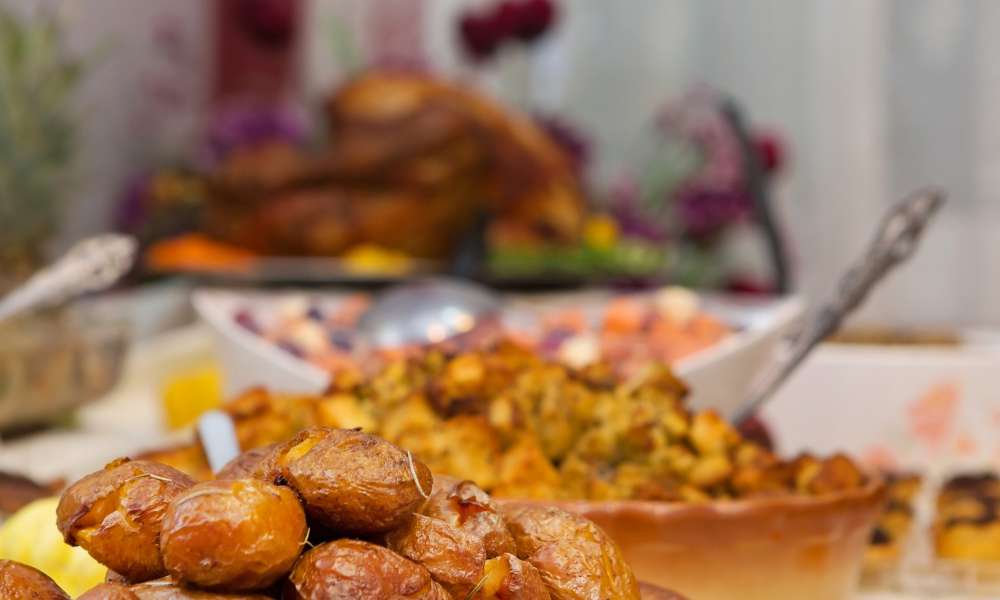 Dive into Decadence: Experiencing Extravagant Banquet Dinners