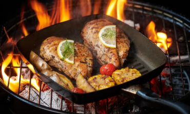 grilled chicken breast flaming grill with grilled vegetables tomatoes herbs lemon rosemary healthy lunch menu 1